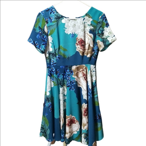 Corey Lynn Calter green floral dress. Size 4